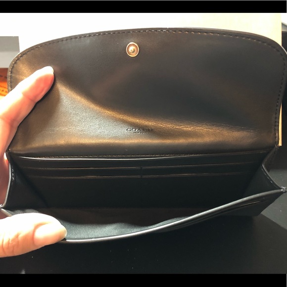 LAST ONE! NWT Black Coach Wallet AUTHENTIC - Picture 5 of 8